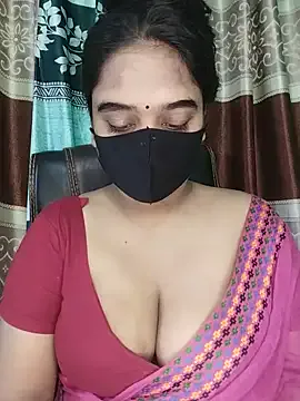 Scarlett – webcam model profile photo Image 11