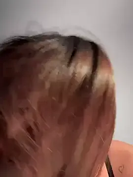 AmberJoulie – webcam model profile photo Image 14