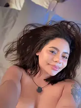 AmberJoulie – webcam model profile photo Image 2