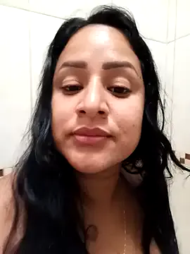 LizBentley – webcam model profile photo Image 15