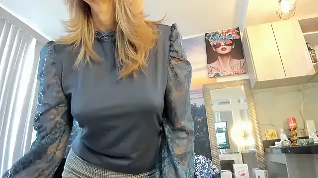 JessieLiu – webcam model profile photo Image 12