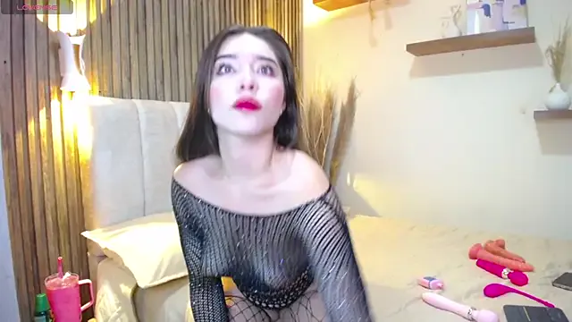 CristinaRous – webcam model profile photo Image 15