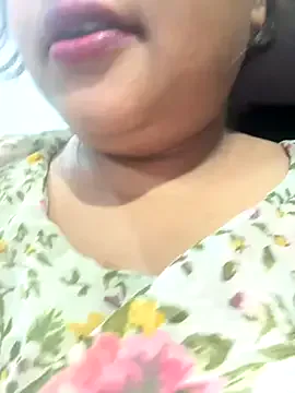 IvyStuart – webcam model profile photo Image 14