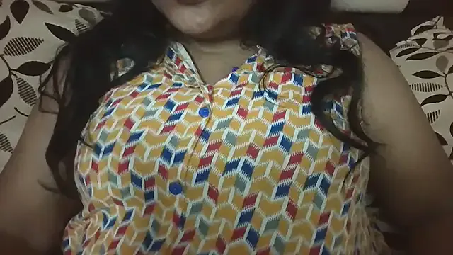 IvyStuart – webcam model profile photo Image 9