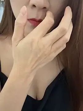 Gia – webcam model profile photo Image 15