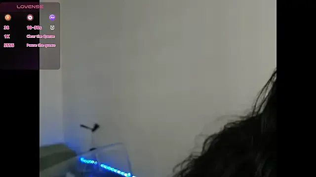 MiraKova – webcam model profile photo Image 14