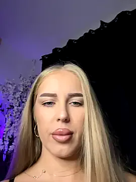 dudu-baby10 – webcam model profile photo Image 14