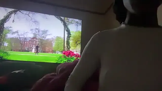 KateGale – webcam model profile photo Image 3