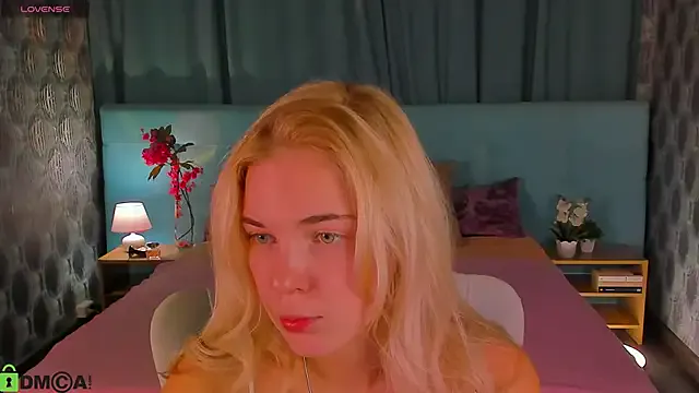 MollyBoston – webcam model profile photo Image 10