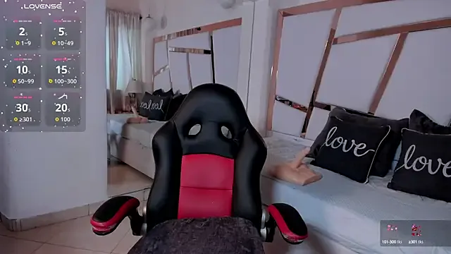 Taanni – webcam model profile photo Image 9