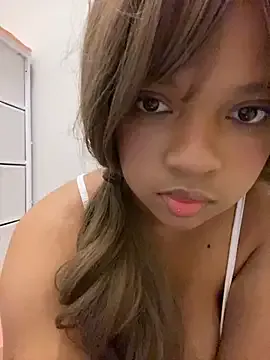 Broan_me – webcam model profile photo Image 18