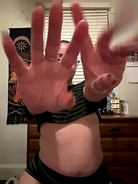 SherineNorth – webcam model profile photo Image 3