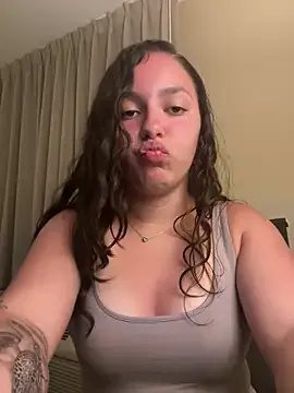 SherineNorth – webcam model profile photo Image 5