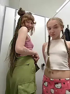 MiaTonyy – webcam model profile photo Image 15