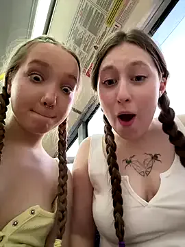 MiaTonyy – webcam model profile photo Image 6