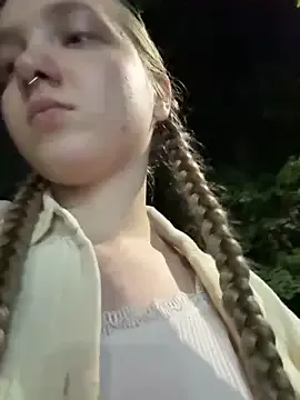 MiaTonyy – webcam model profile photo Image 9