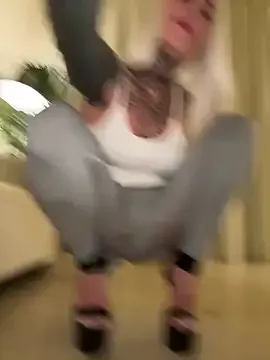 PollyElfi – webcam model profile photo Image 14