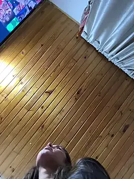 Men-esthe-Live – webcam model profile photo Image 10