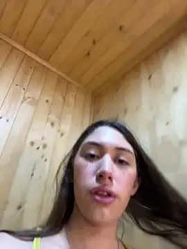 Men-esthe-Live – webcam model profile photo Image 6