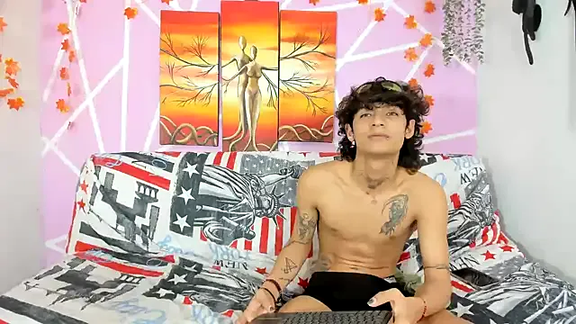 Dolce – webcam model profile photo Image 5