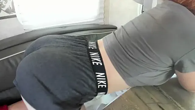 MayaHiper – webcam model profile photo Image 3