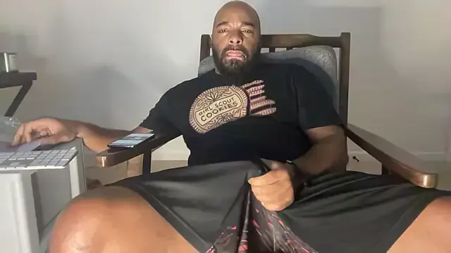 AlisonColemans – webcam model profile photo Image 4