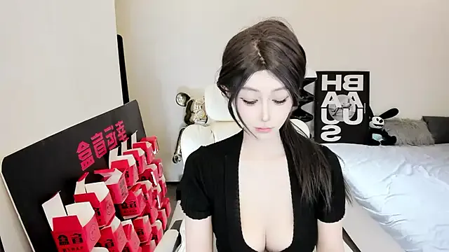 HaleyLyon – webcam model profile photo Image 3