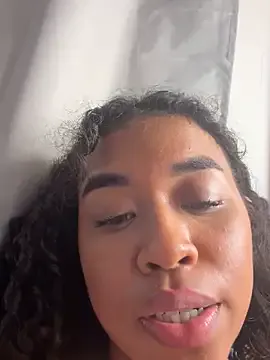 SonY_CaM – webcam model profile photo Image 4