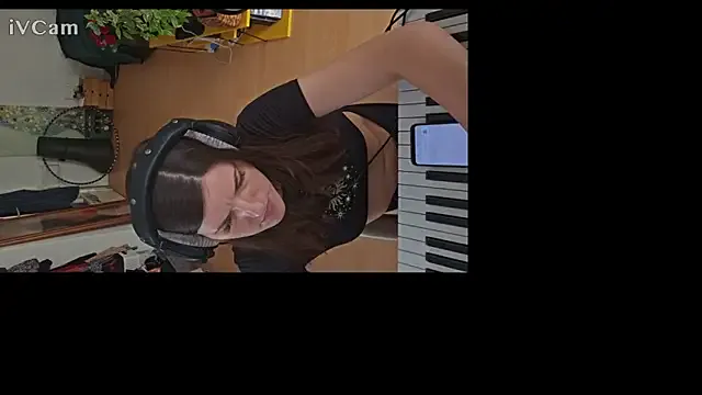 AriaSins – webcam model profile photo Image 8