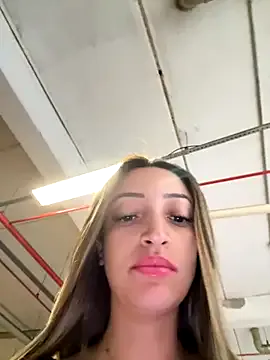 MiraKova – webcam model profile photo Image 17