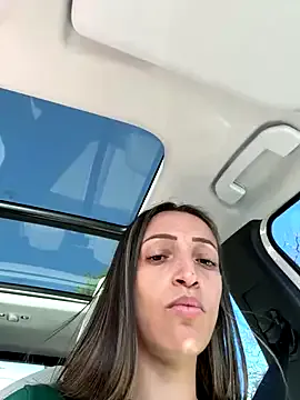 MiraKova – webcam model profile photo Image 2