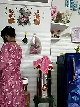 Anita – webcam model profile photo Image 2