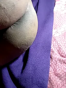 _Alicee_1 – webcam model profile photo Image 11