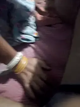 _Alicee_1 – webcam model profile photo Image 16