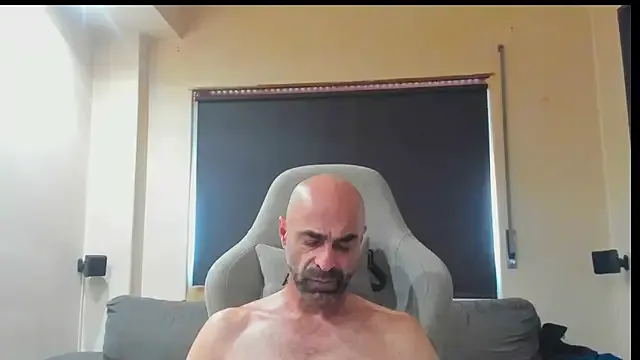 Dolce – webcam model profile photo Image 5