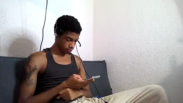 dreamteamgirls – webcam model profile photo Image 2