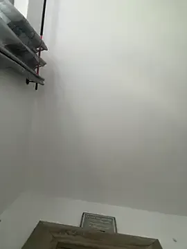 MiraKova – webcam model profile photo Image 14