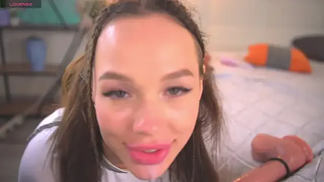 SarithaBroun – webcam model profile photo Image 3