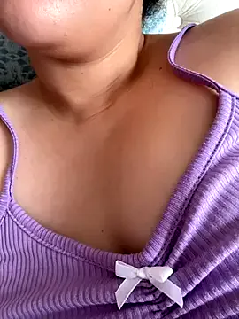 Scarlett – webcam model profile photo Image 11