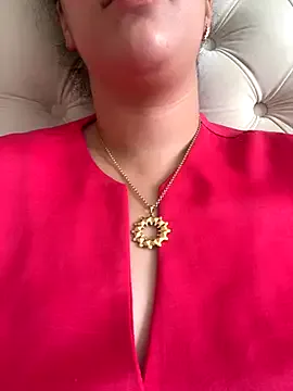 Scarlett – webcam model profile photo Image 7