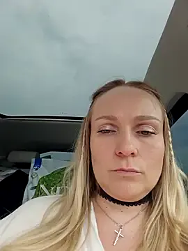 daddySgirl9 – webcam model profile photo Image 14