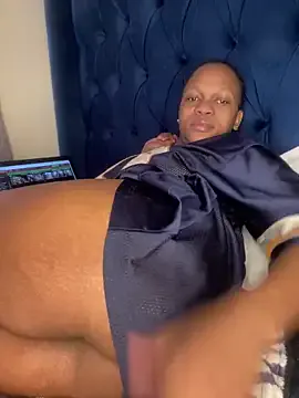 LiaWells – webcam model profile photo Image 4