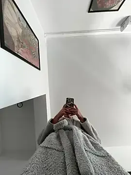 Yui-Ch – webcam model profile photo Image 15