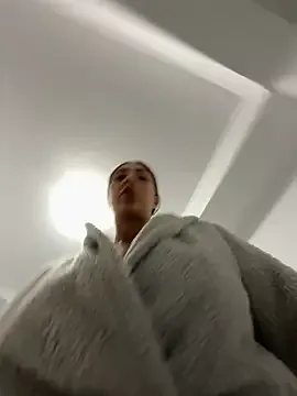 Yui-Ch – webcam model profile photo Image 18