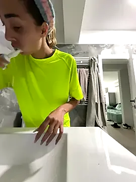 Yui-Ch – webcam model profile photo Image 19