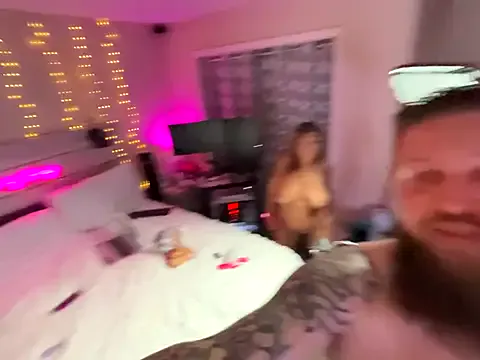 PollyElfi – webcam model profile photo Image 2