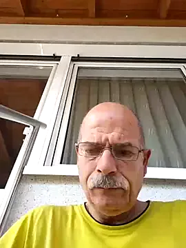 KateGale – webcam model profile photo Image 14