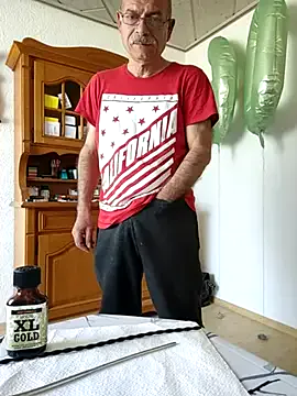 KateGale – webcam model profile photo Image 8