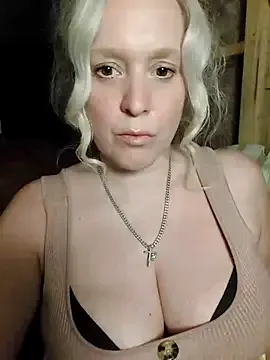 MarisaKarter – webcam model profile photo Image 14