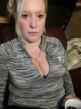 MarisaKarter – webcam model profile photo Image 7